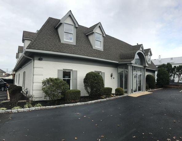 Brantwyn Building: 270 Presidential Drive, Wilmington, DE 19807